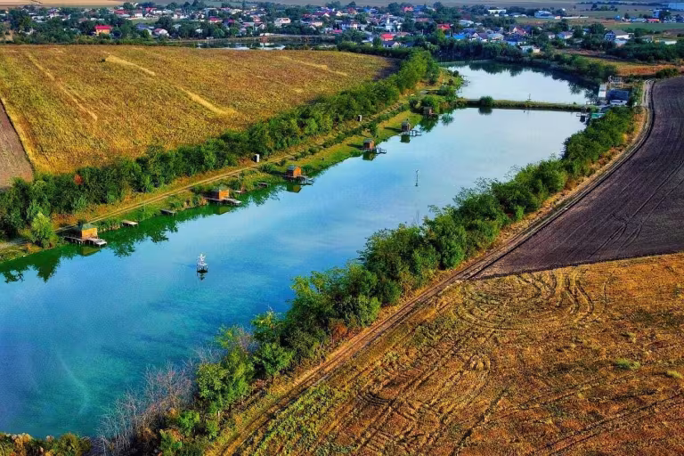 Photo of Aladdin Lakes
