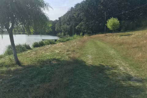 Standul 33