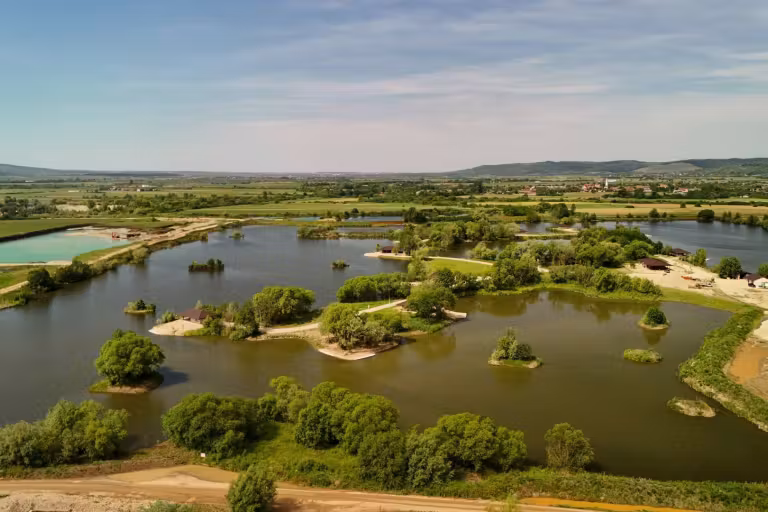 Utopik Carp Lake photo 2