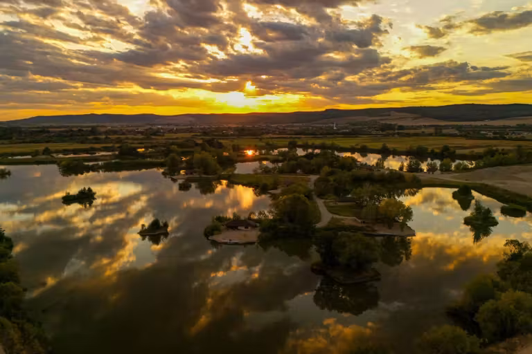 Utopik Carp Lake photo 9