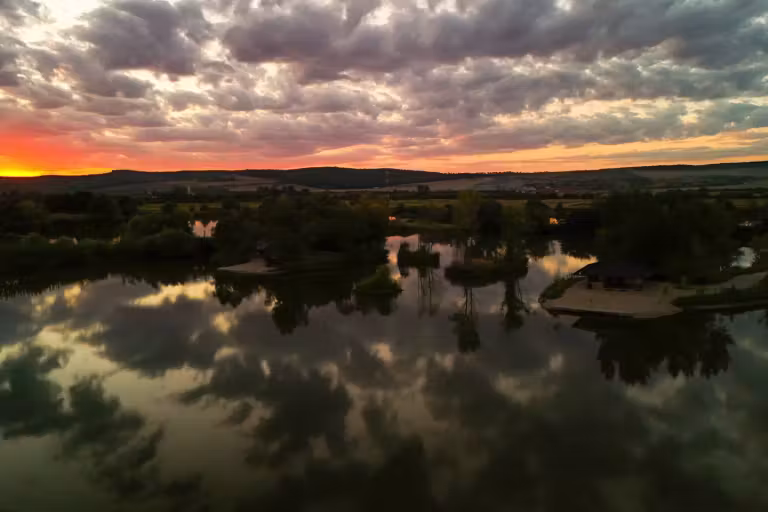 Utopik Carp Lake photo 10